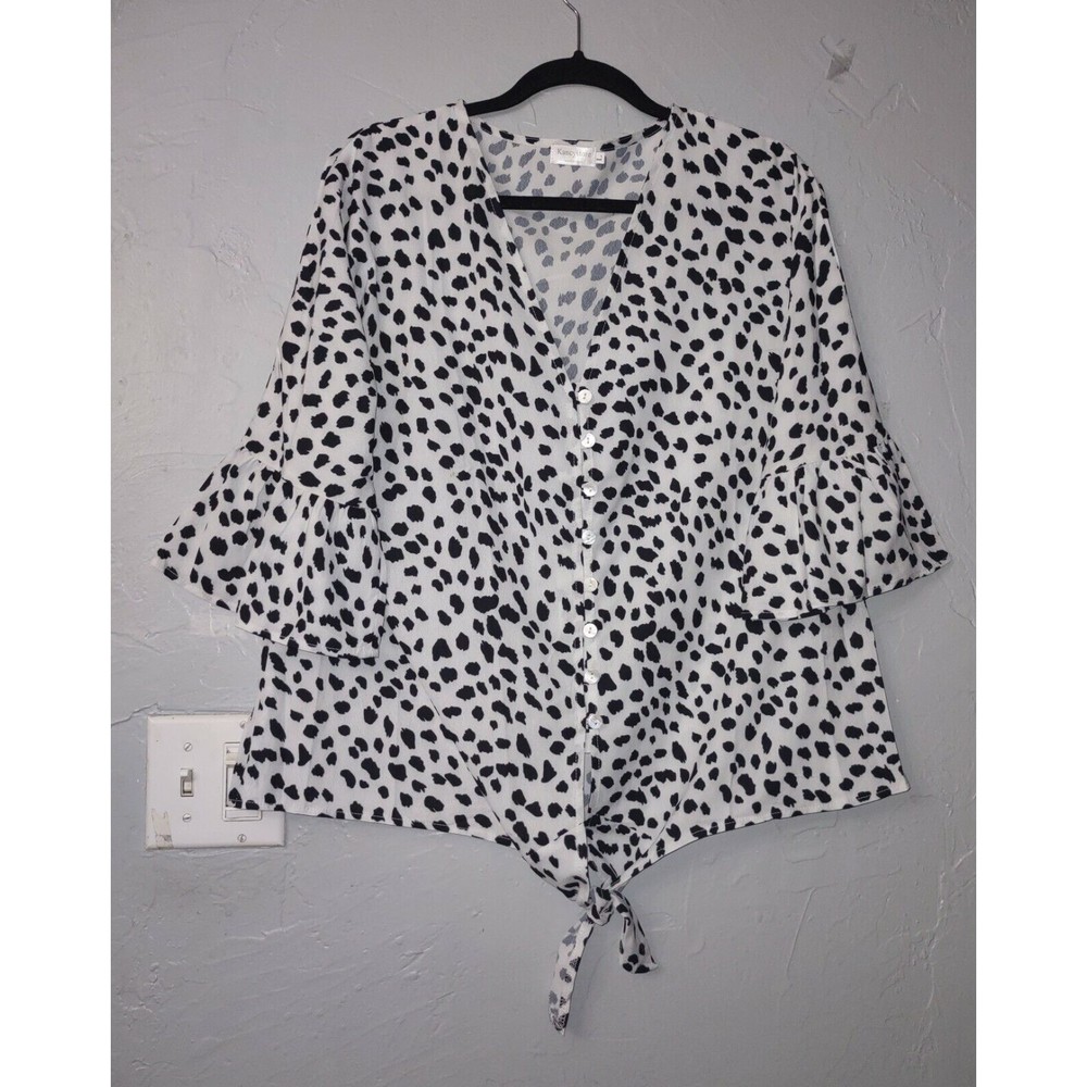 Kancy store  top blouse, women Size L In Excellent Condition,cute.